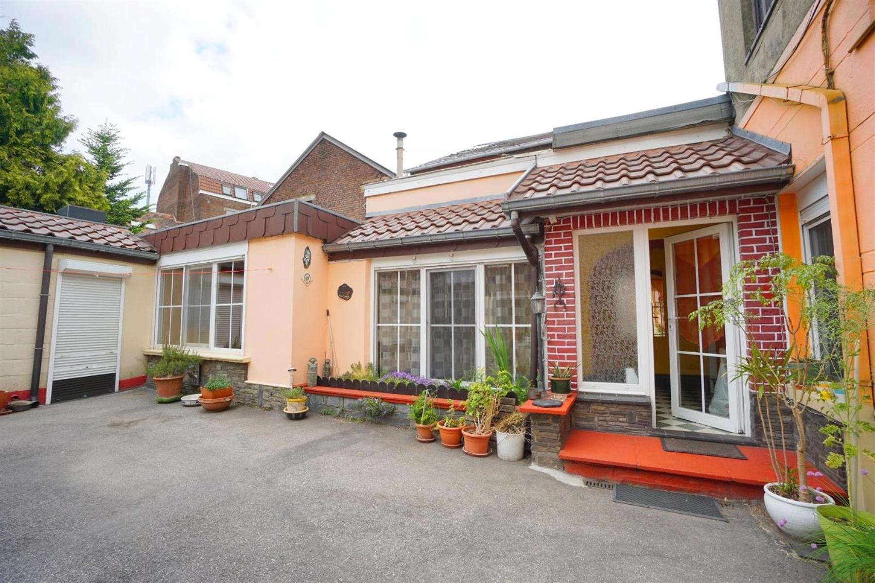 Village Fertile Charleroi Exterior foto